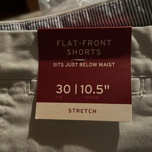 Mens merona flat front shorts size 30. New with tags.